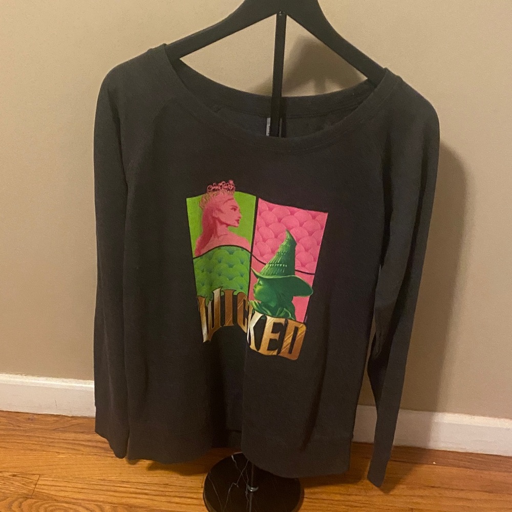 Wicked Broadway Long Sleeve Pullover – Ladies XL